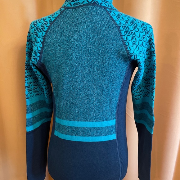 NEW! Title Nine Colorblocked Full Zip Mock NeckSweater Size Small - Picture 12 of 14